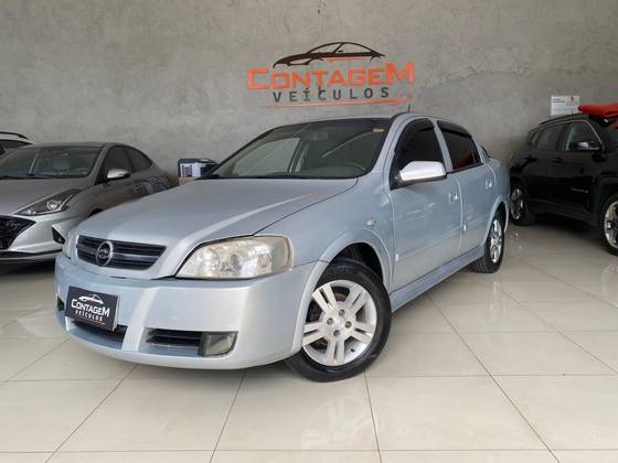 CHEVROLET ASTRA 1.8 MPFI GL SEDAN 8V GASOLINA 4P MANUAL CHEVROLET ASTRA 1.8 MPFI GL SEDAN 8V GASOLINA 4P MANUAL